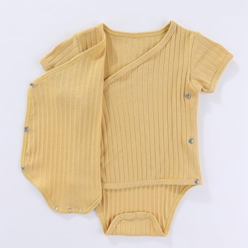 Stylish and Comfortable Unisex Layette Set for Babies