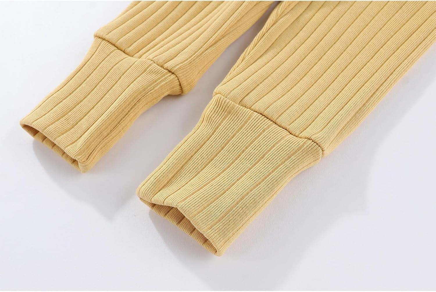 Stylish and Comfortable Unisex Layette Set for Babies