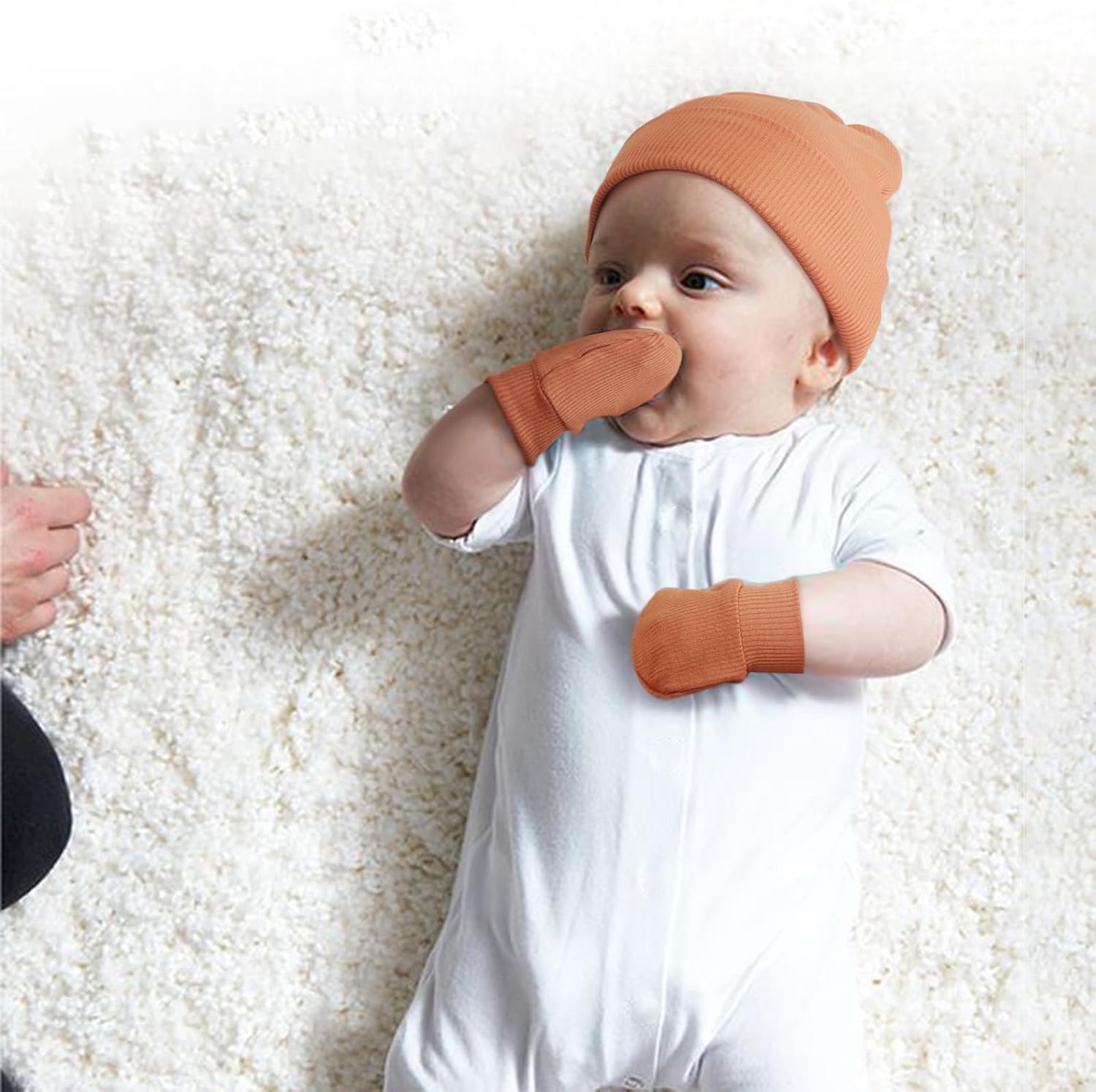 DRESHOW BQUBO Newborn Safety Hats Scratch-Mitigating Gloves