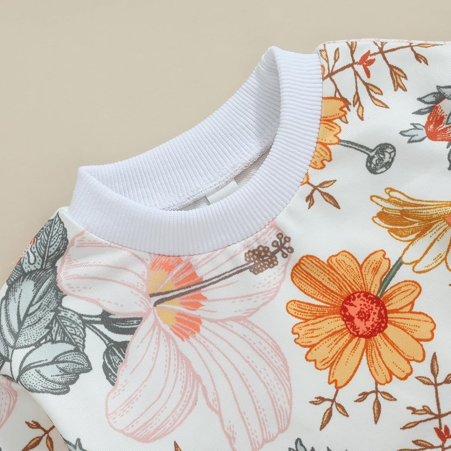 Cute Fall Girls Set with Soft Material and Floral Design